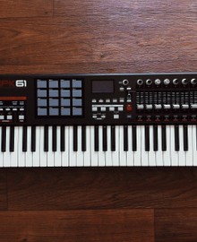 €75 per week AKAI MPK61 midi keyboard met pads als een mpc