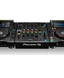 DJ set 2x CDJ2000NXS2 en DJM900NXS2 