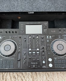 Pioneer XDJ-RX2 (incl. flightcase)