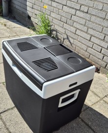 Elektrische Koelbox 40L - 12V en 230V (koelen en verwarmen)