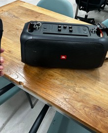 JbL speaker with microphone 
