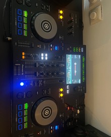 DJ set: Pioneer XDJ-RR