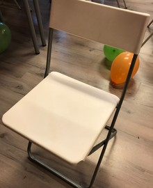 Witte klapstoelen(prijs per stuk!)