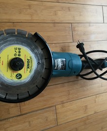 Haakse stenen slijper ( makita)
