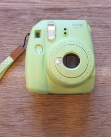 vinger lenen Geheim Polaroidcamera huren | vanaf €5,- | Peerby