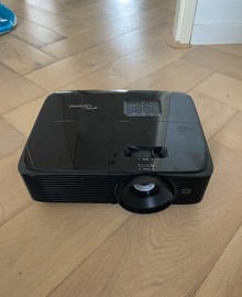 Beamer / projector