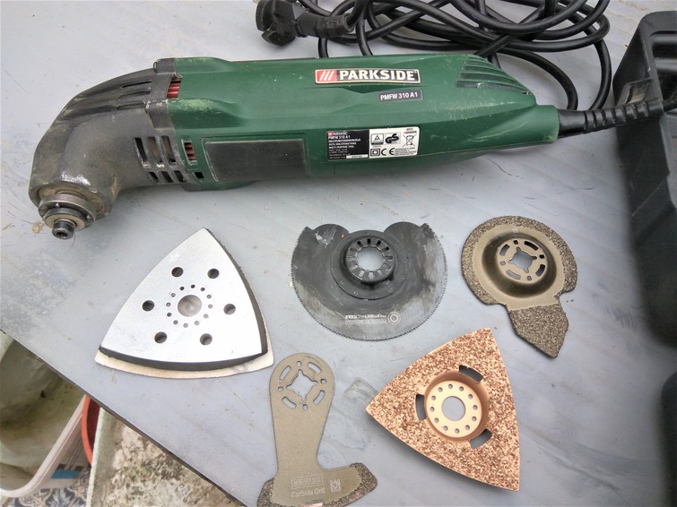 Multi tool, delta schuurmachine