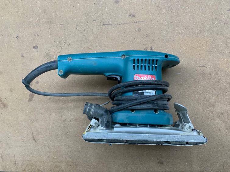 Makita vlakschuurmachine