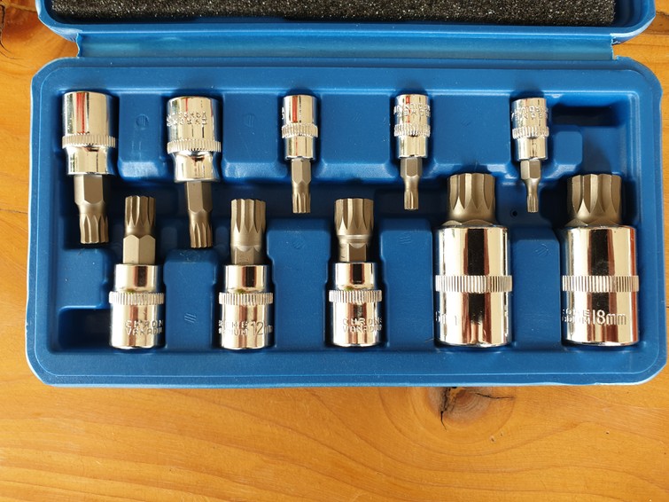 Triple square spline bit
