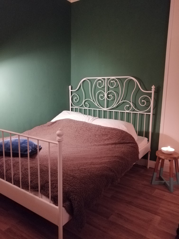 Gratis bed af te halen in ruil voor bank ophalen
