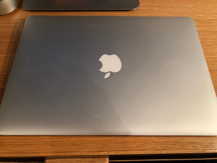 Apple Macbook Air