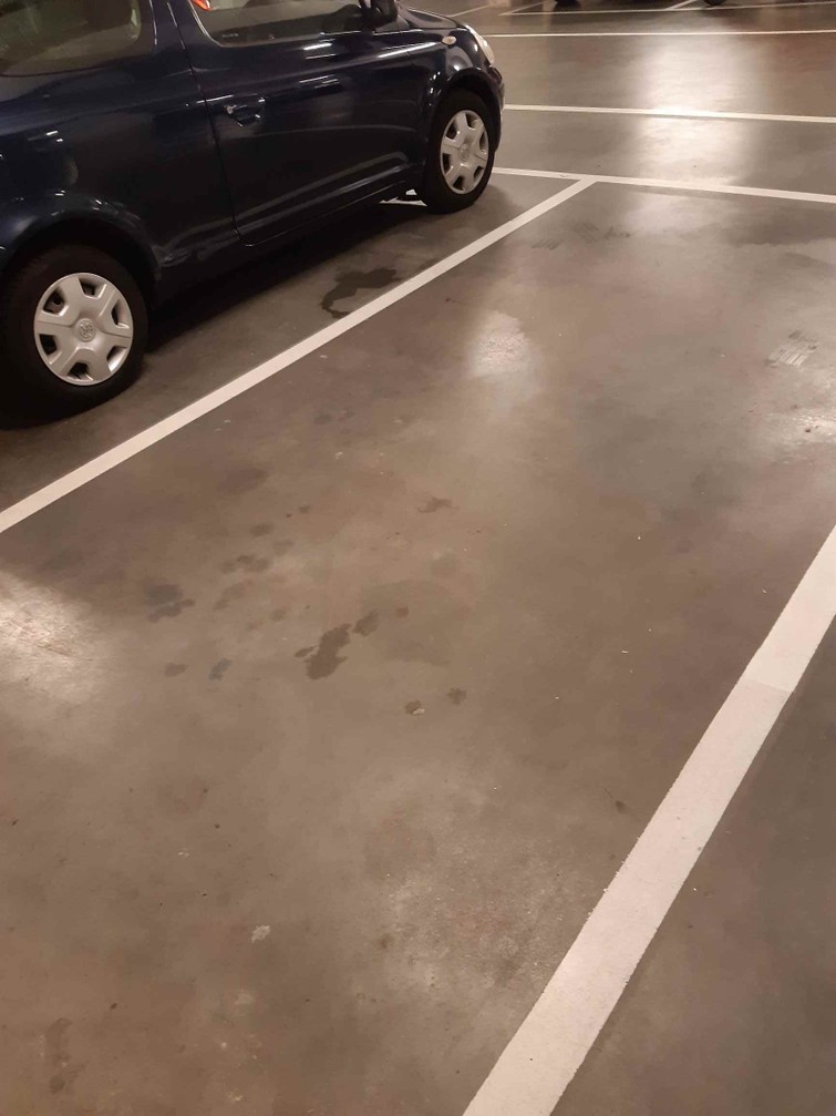 Overdekte parkeerplaats aangeboden