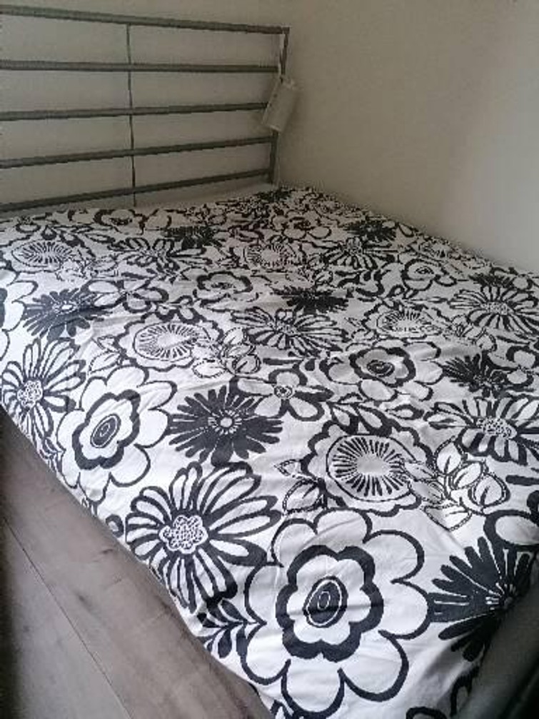 Bed 160 x 200cm