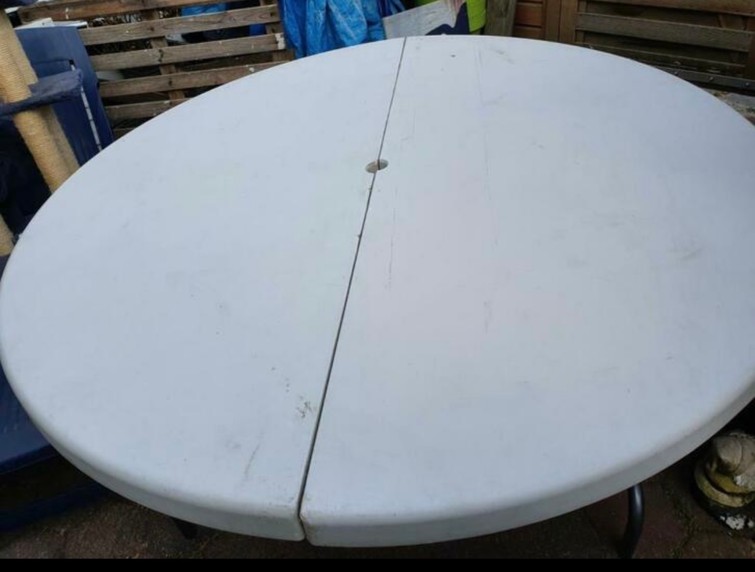 Ronde witte tafels 150cm doorsnede