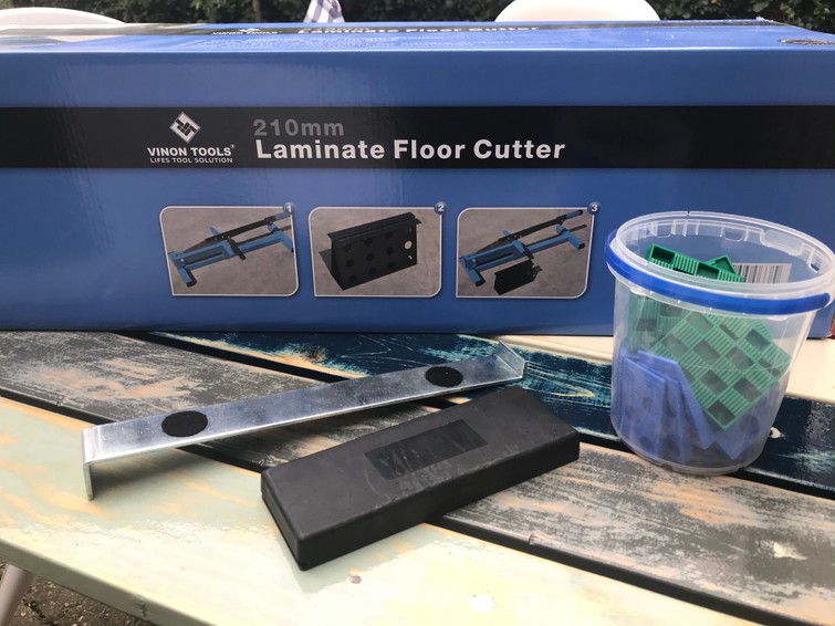 Laminaatsnijder met legset