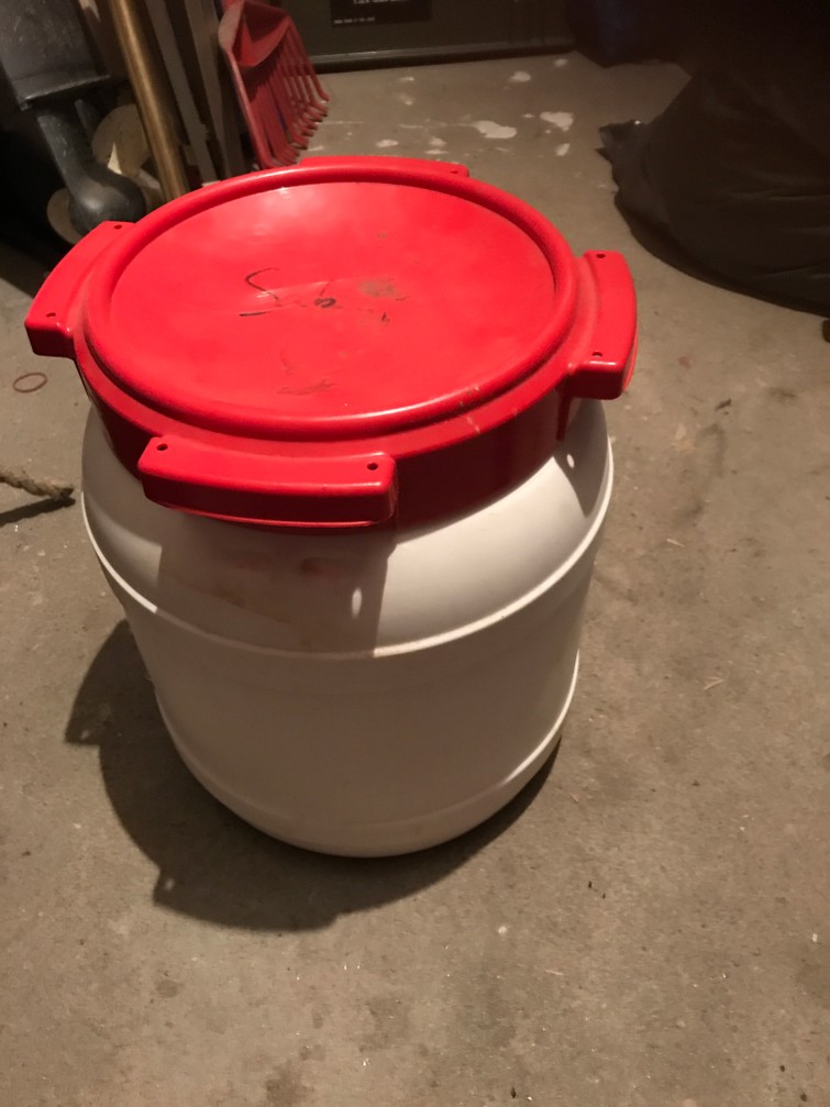 Waterdichte tonnen