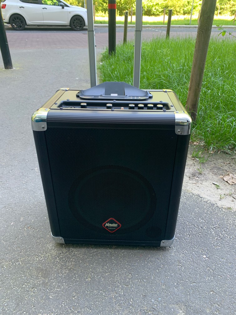 Alecto speaker op accu..partybox 2X 20 watt..