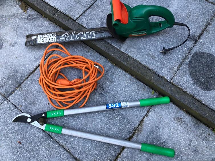 Electrische heggenschaar & Takkenschaar.