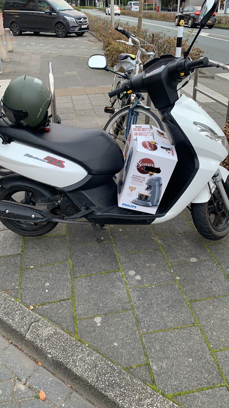 Peugeot kisbee scooter