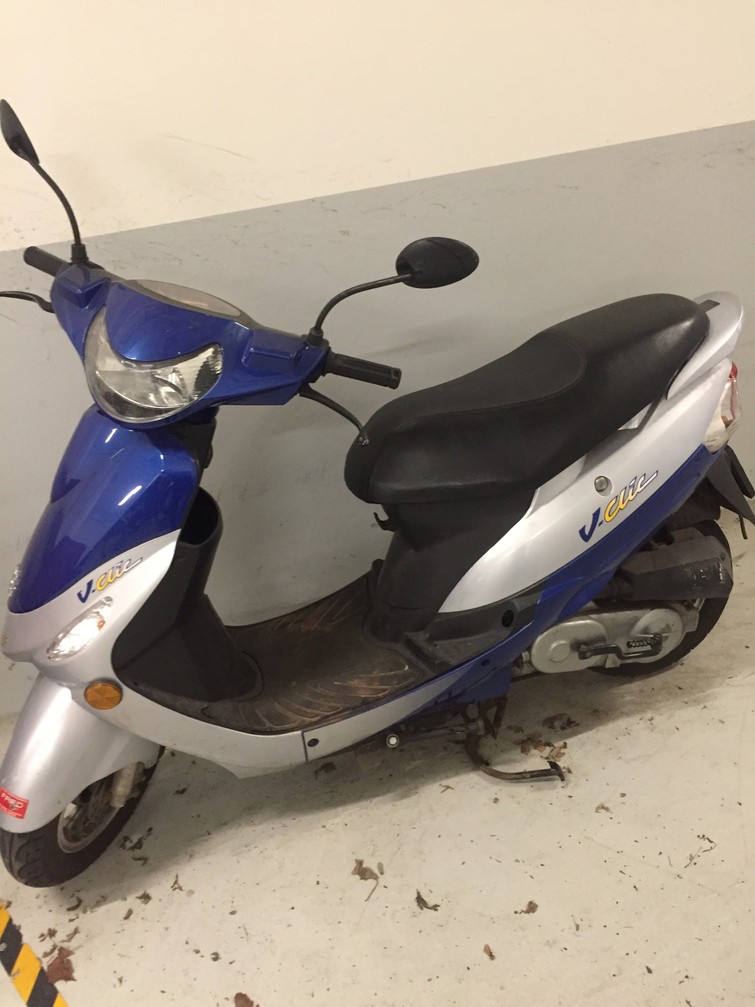 Scooter 4 tact Peugeot click