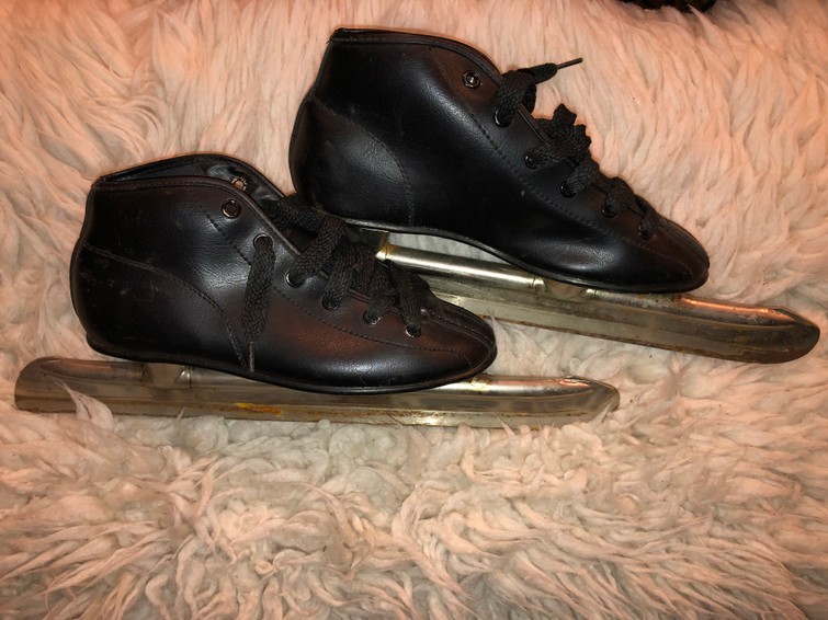 Kinderschaatsen (noren) maat 33