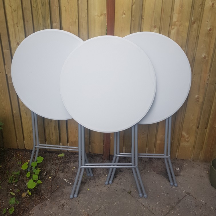 3 statafels (5,- per tafel per dag, ook los te huur)