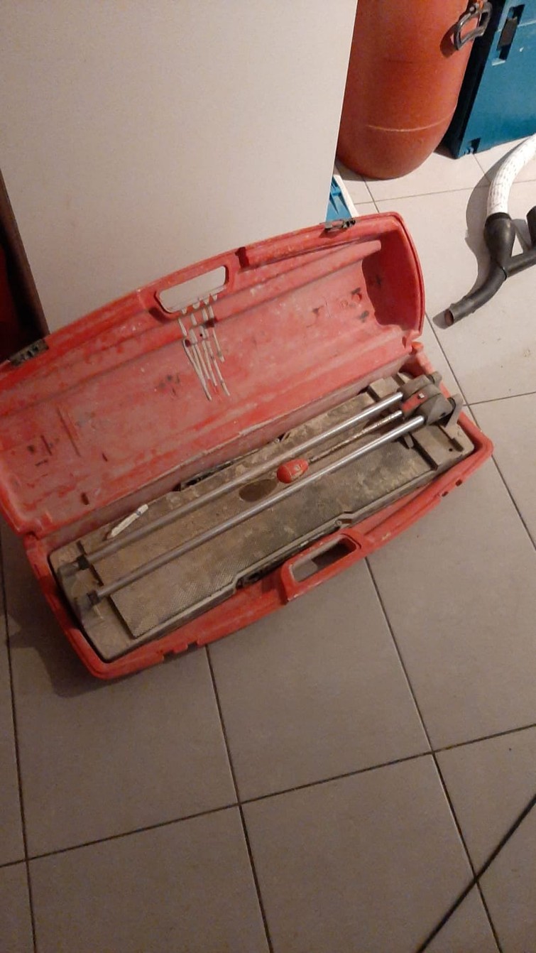 Tegelsnijder 62 cm te huur