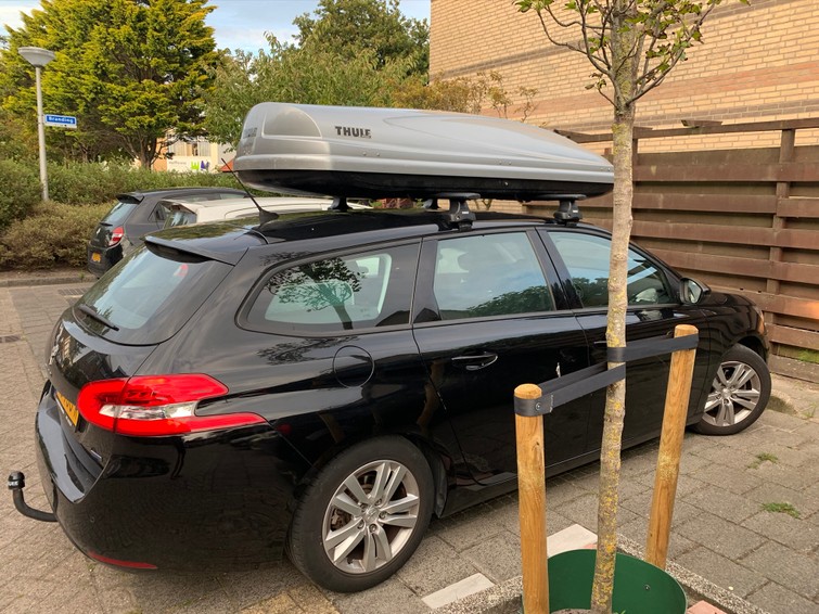 E HUUR - Thule Atlantis 900 dakkoffer te huur, 650 liter!