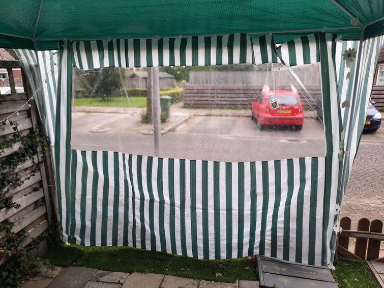 Partytent met zijwanden