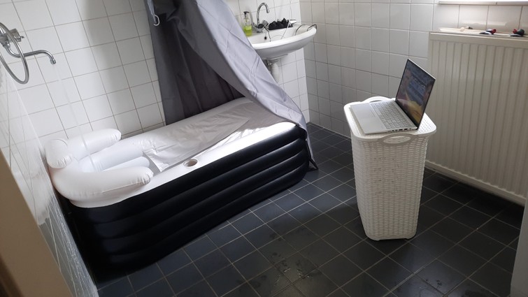 Opblaasbaar bad voor binnen.