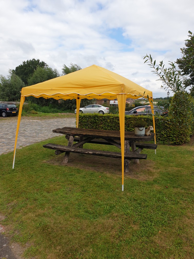 Partytent 300×300 geel