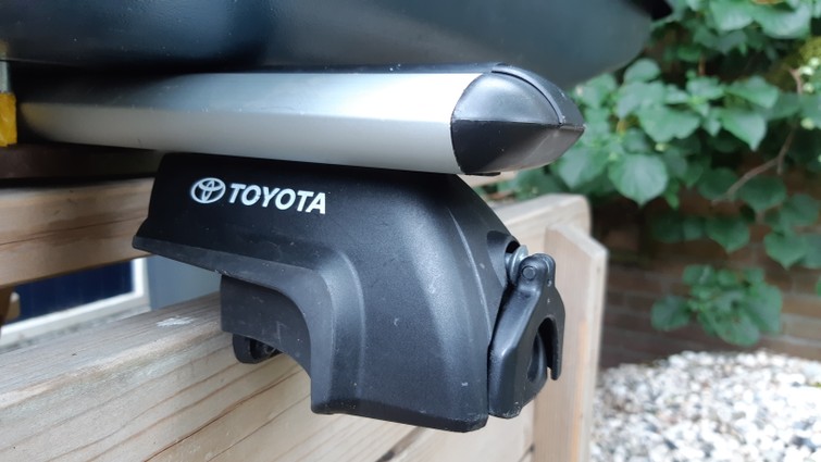 Dakdragers Toyota, Peugeot met dakrails
