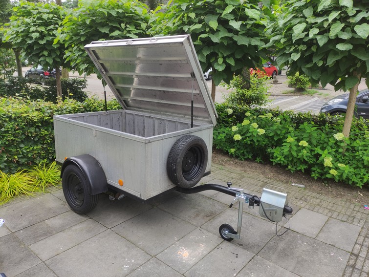 Bagagewagen / gesloten aanhanger voor o.a. vakanties