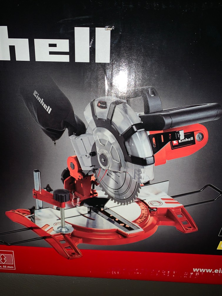 Einhell 1400 watt ..Afkort en verstekzaag