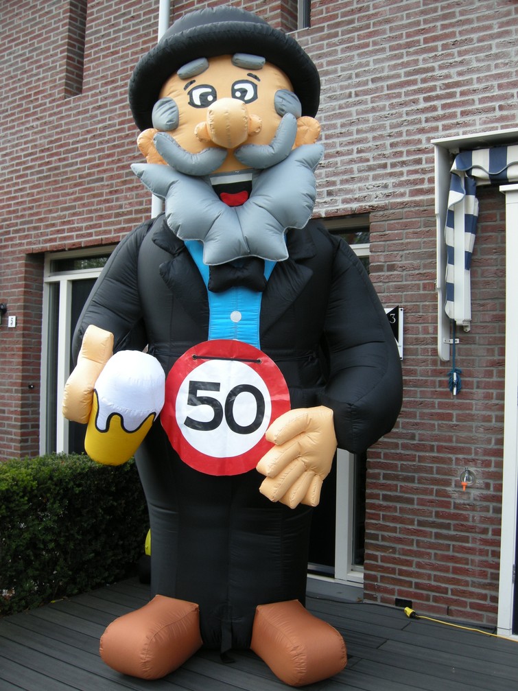 Verhuur van Opblaasfiguren.
