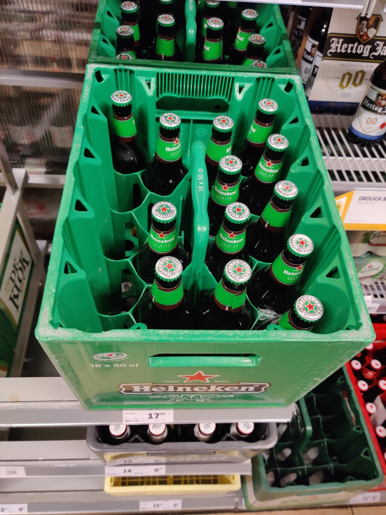 Gezocht kratjes Brand 0,33L en Heineken 0,5 Liter