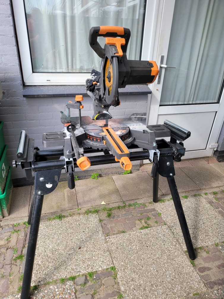 255mm Teleskoop, Afkort/Verstekzaagmachine